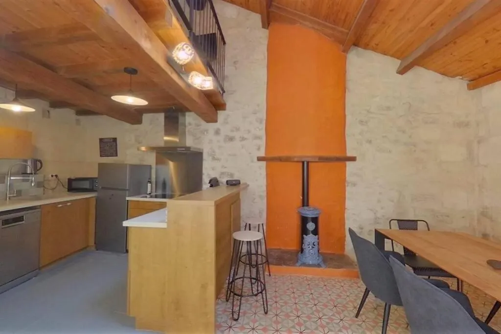 Maison De Charme Dans Le Centre Historique , Wifi Clim 6 Pers Calme Et Confort Apartment Arles 0*,